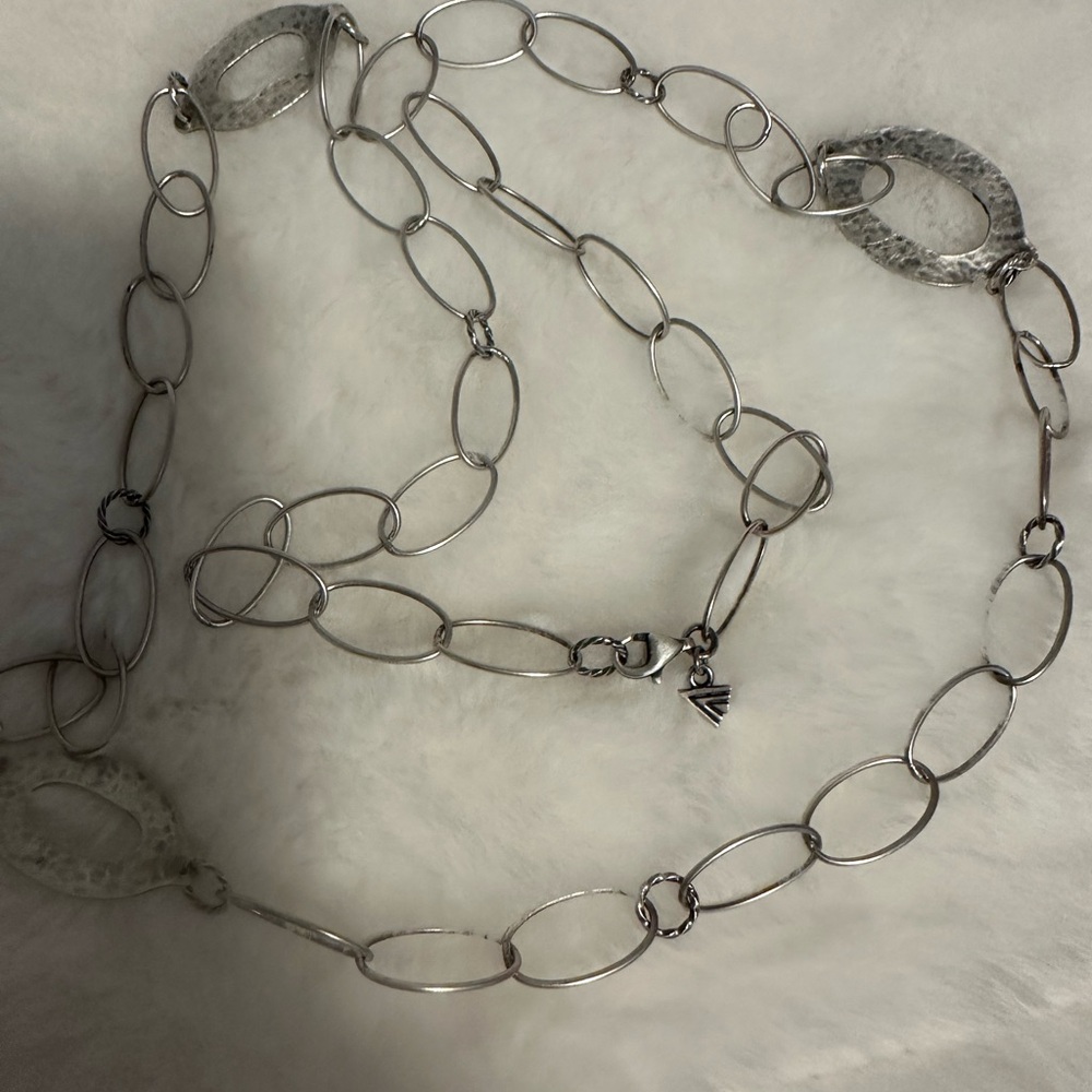 Silpada 925 Silver Oval Link Necklace with hammered links